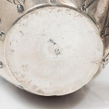Vas samt två skålar, silver, bl a Gewe, Malmö 1967.