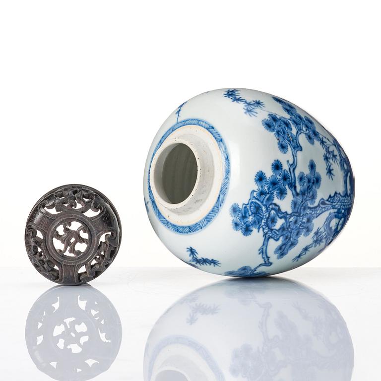 Kruka, porslin, 1700-tal.