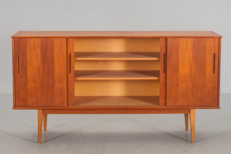 SIDEBOARD, teak. 1950/60-tal.