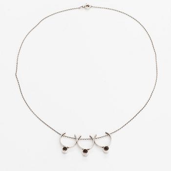 Elis Kauppi, A silver necklace with smoaky quartzes. Kupittaan kulta, Turku 1961.