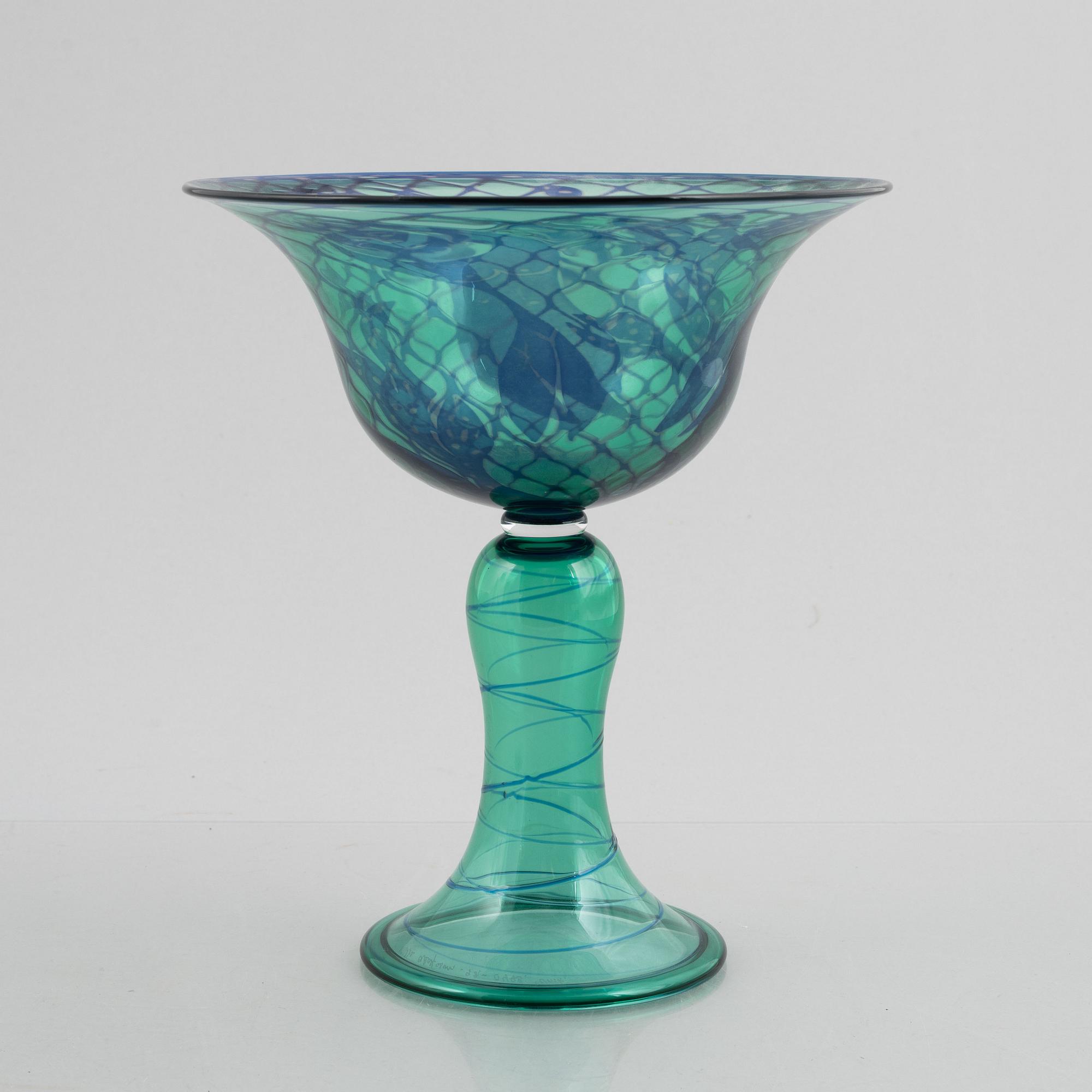 Wilke Adolfsson, a unique glass cup, Sweden, signed and dated 1992.