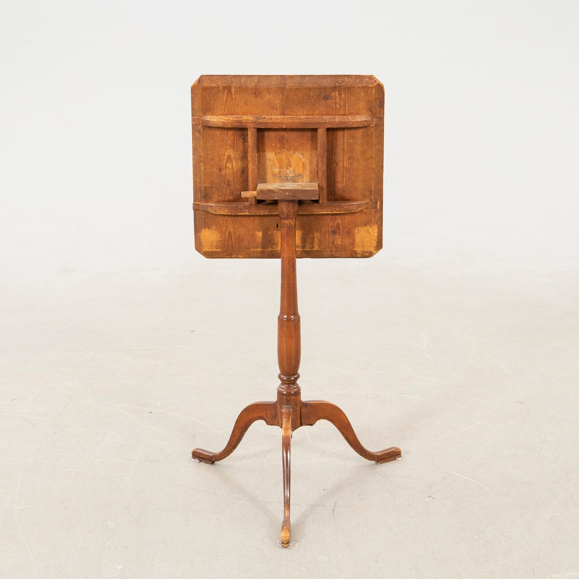 Fällbord Mälardalen tidigt 1800-tal.