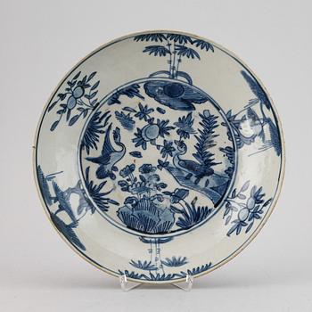 A blue and white dish, Ming dynasty (1368-1644).