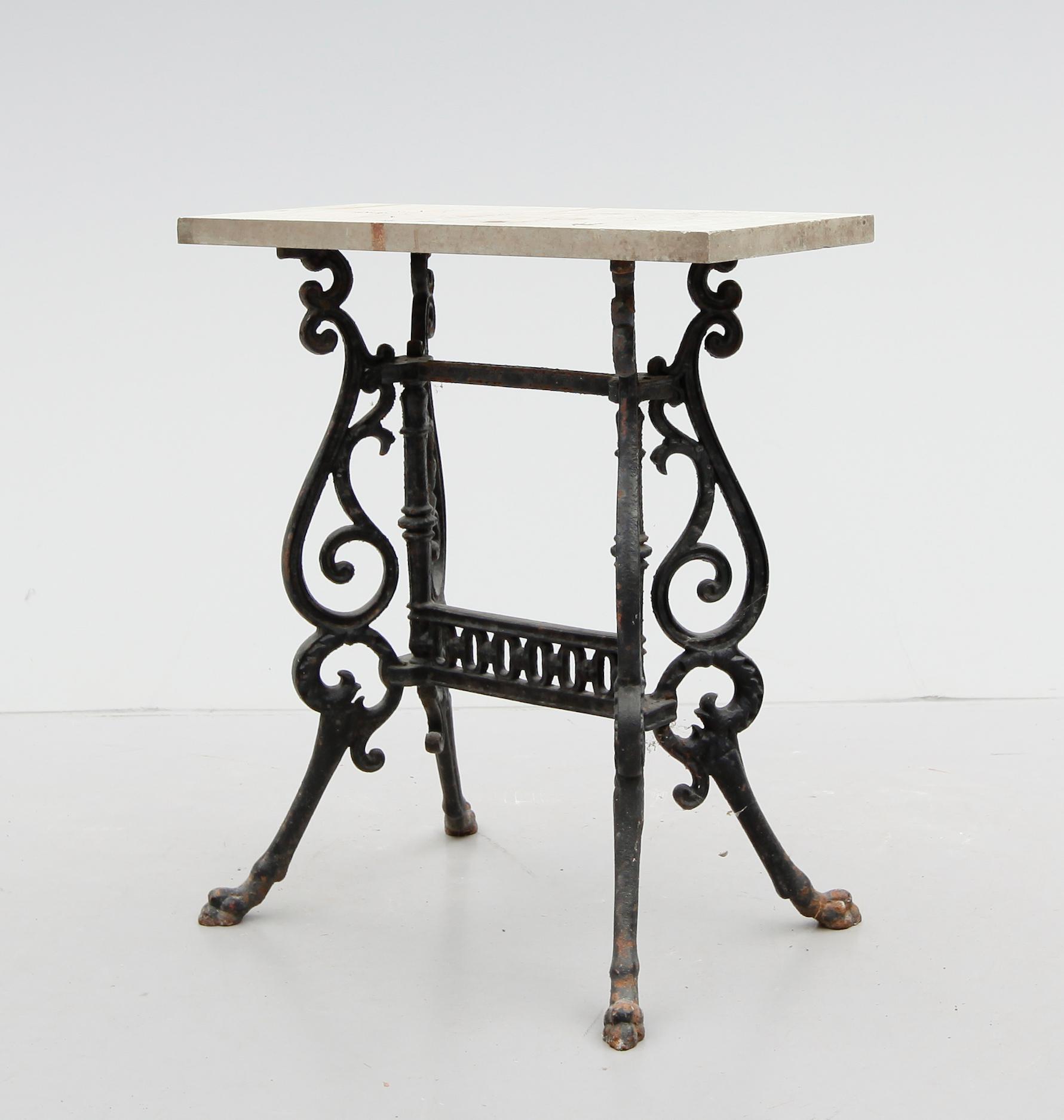 TRÄDGÅRDSBORD, 1900-talets första hälft.