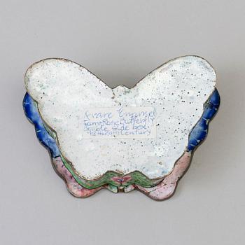 A Chinese enamel on copper butterfly shaped box with cover, Qing dynasty, 19th century.