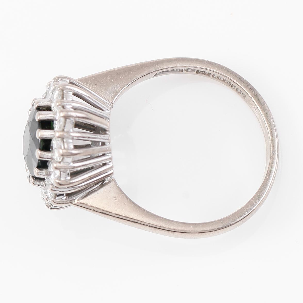 RING, 18K vitguld, blå safir, briljantslipade diamanter tot ca 1.00 ct, svenska stämplar SGG, Stockholm 1991.
