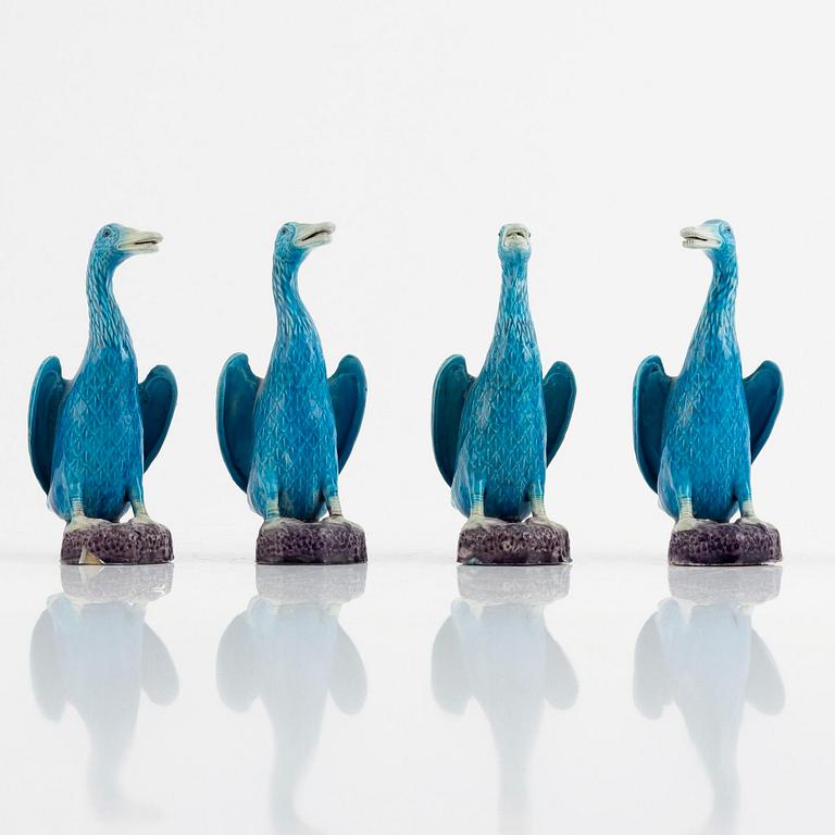 Four turquoise Chinese porcelain duck figurines, late Qing dynasty / around 1900.