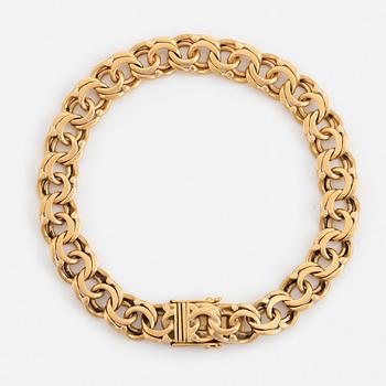 18K gold bracelet.