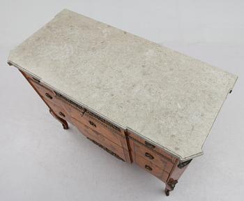 BYRÅ, gustaviansk stil, 1800-talets andra hälft.