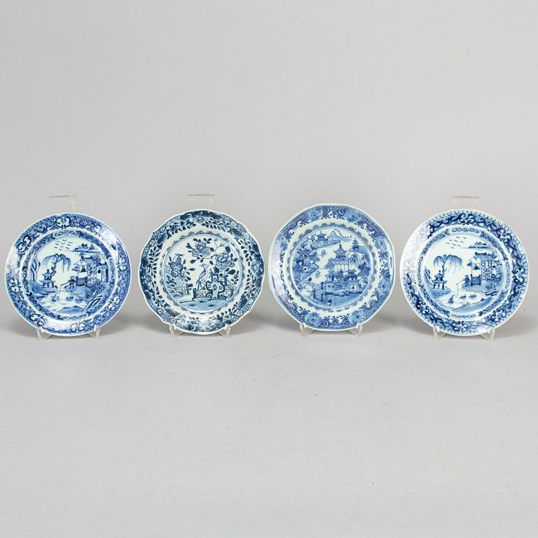 A part blue and white dinner export porcelain service, Qing dynasty, Qianlong (1736-95), (31 pieces).