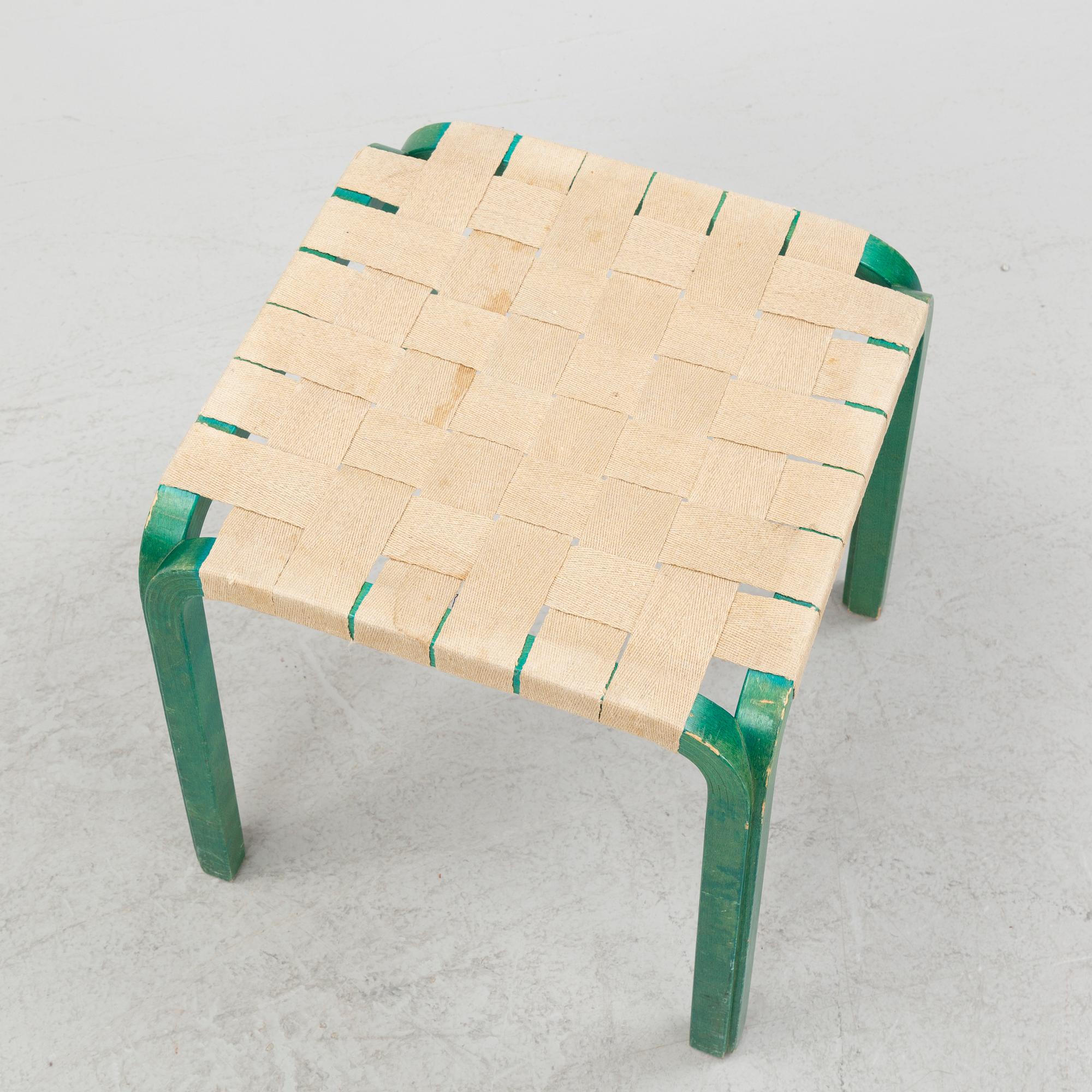 Alvar Aalto, pallar, ett par, modell Y61, Artek, Finland.