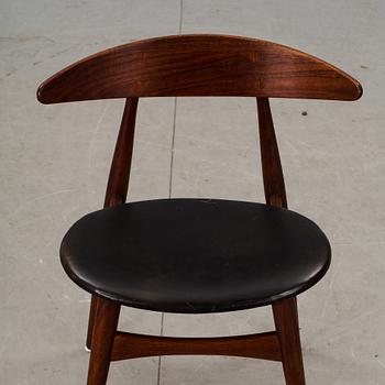 STOL, Hans J Wegner för Carl Hansen & Son Odense. Danmark.
