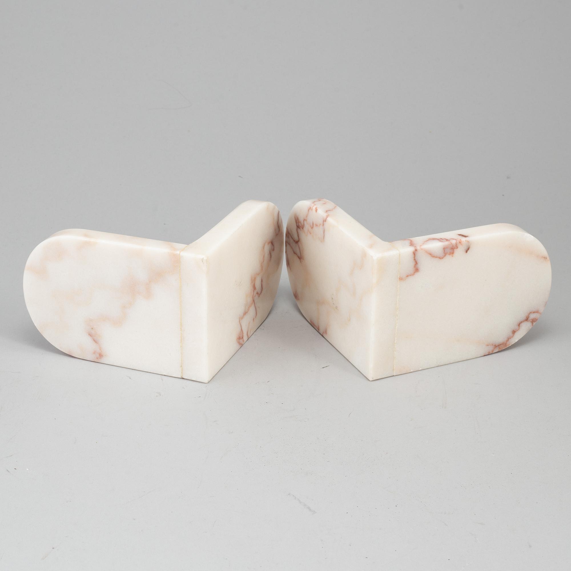 BOKSTÖD, ett par, marmor, 1900-tal.