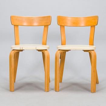 Alvar Aalto, stolar, 2 st, modell 69, Artek 1960-tal.