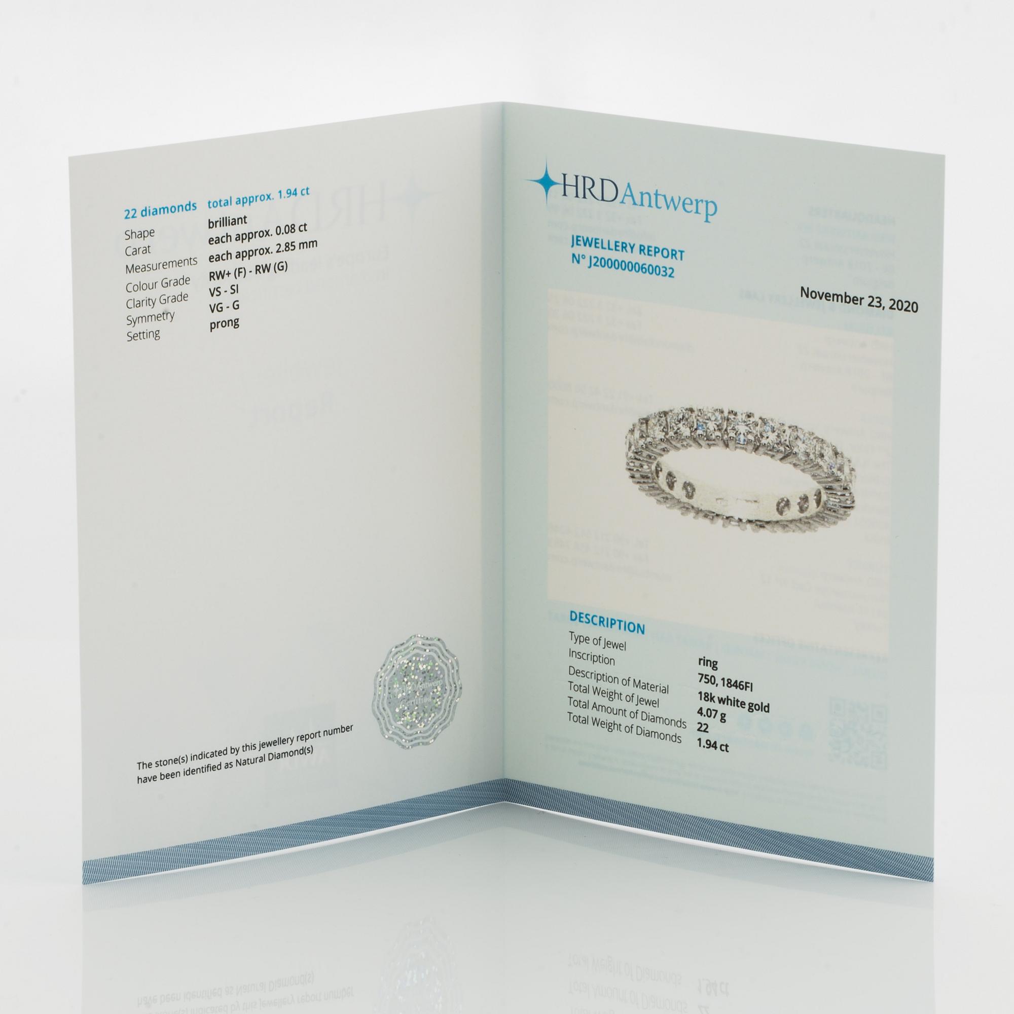 Alliansring med briljantslipade diamanter, med cert HRD.