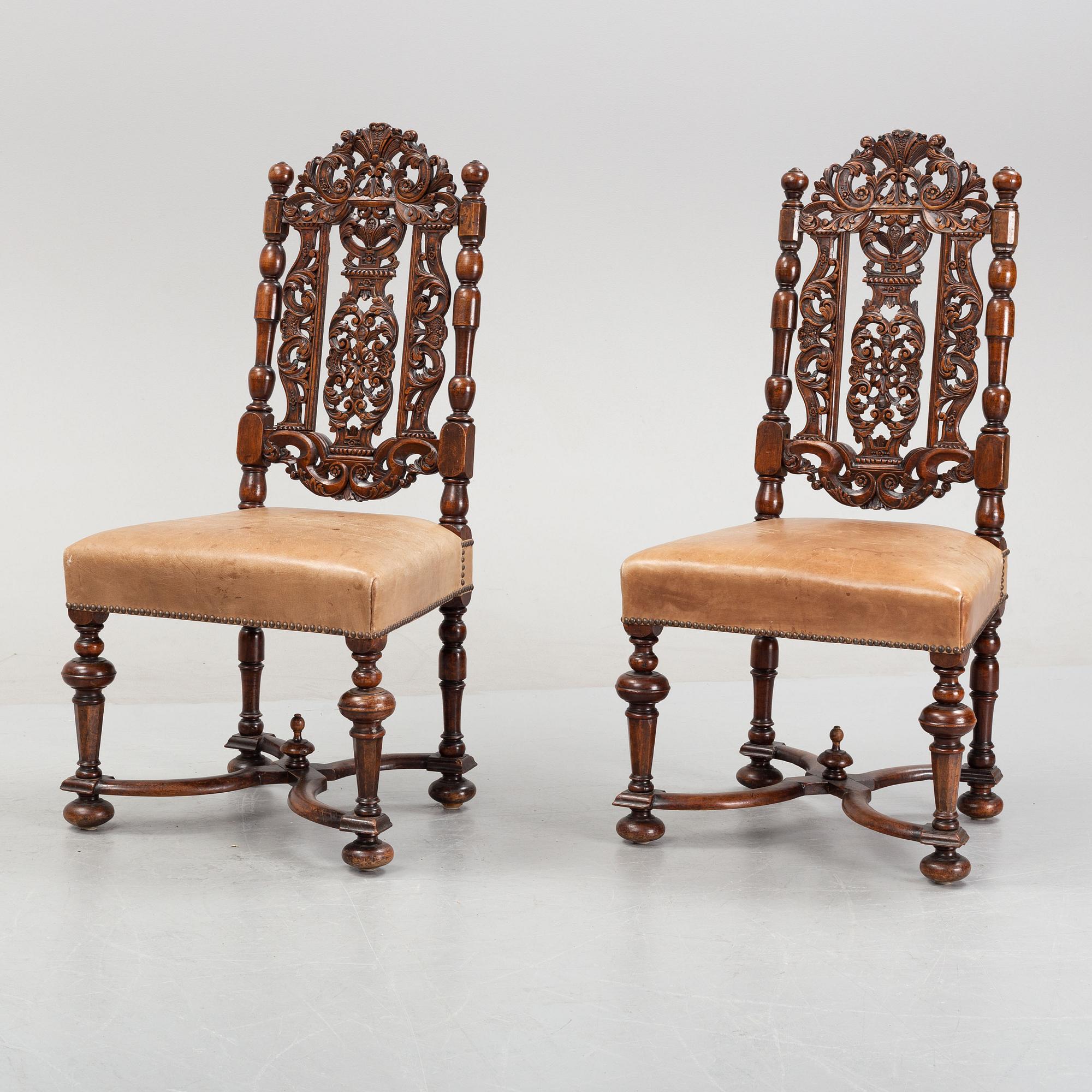 A set of five renaissance chaird from around the year 1900.