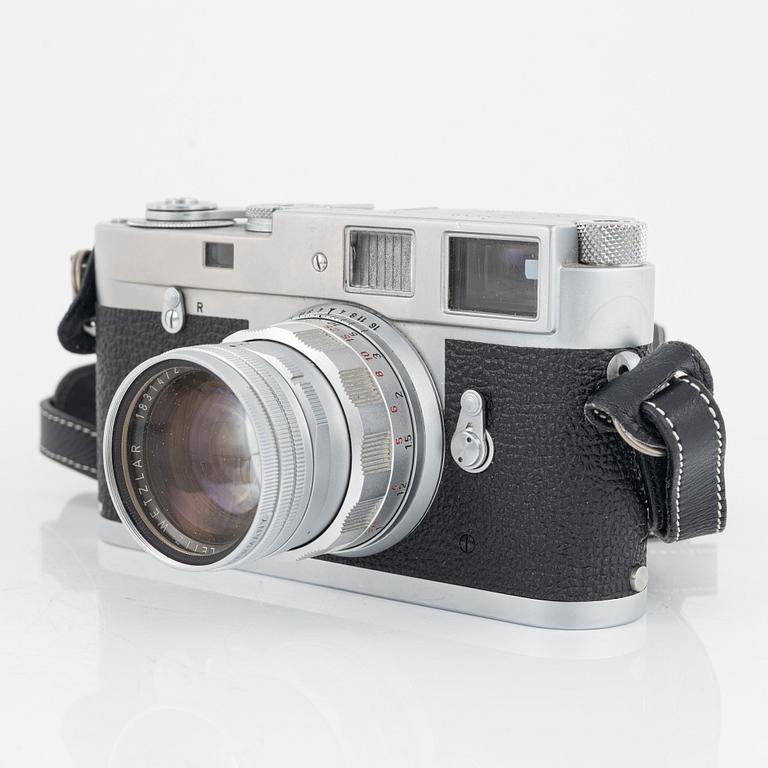 Leica M2, no. 1069931, 1963.