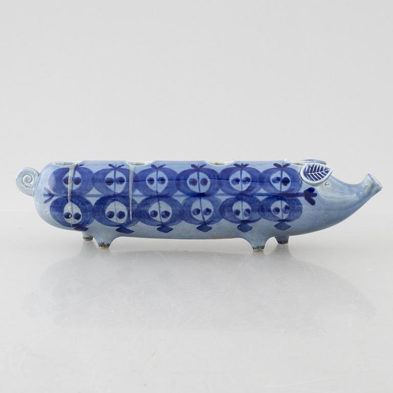 Lisa Larson, ljusstake, stengods, "Adventsgris", ur serien "Matilda", Gustavsberg.