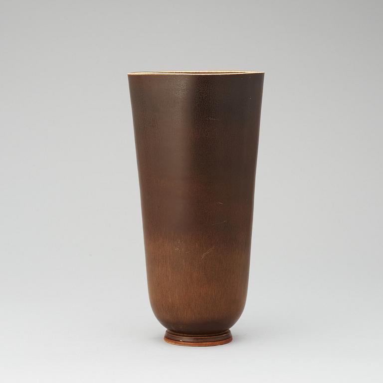 A Berndt Friberg stoneware vase, Gustavsberg Studio 1968.