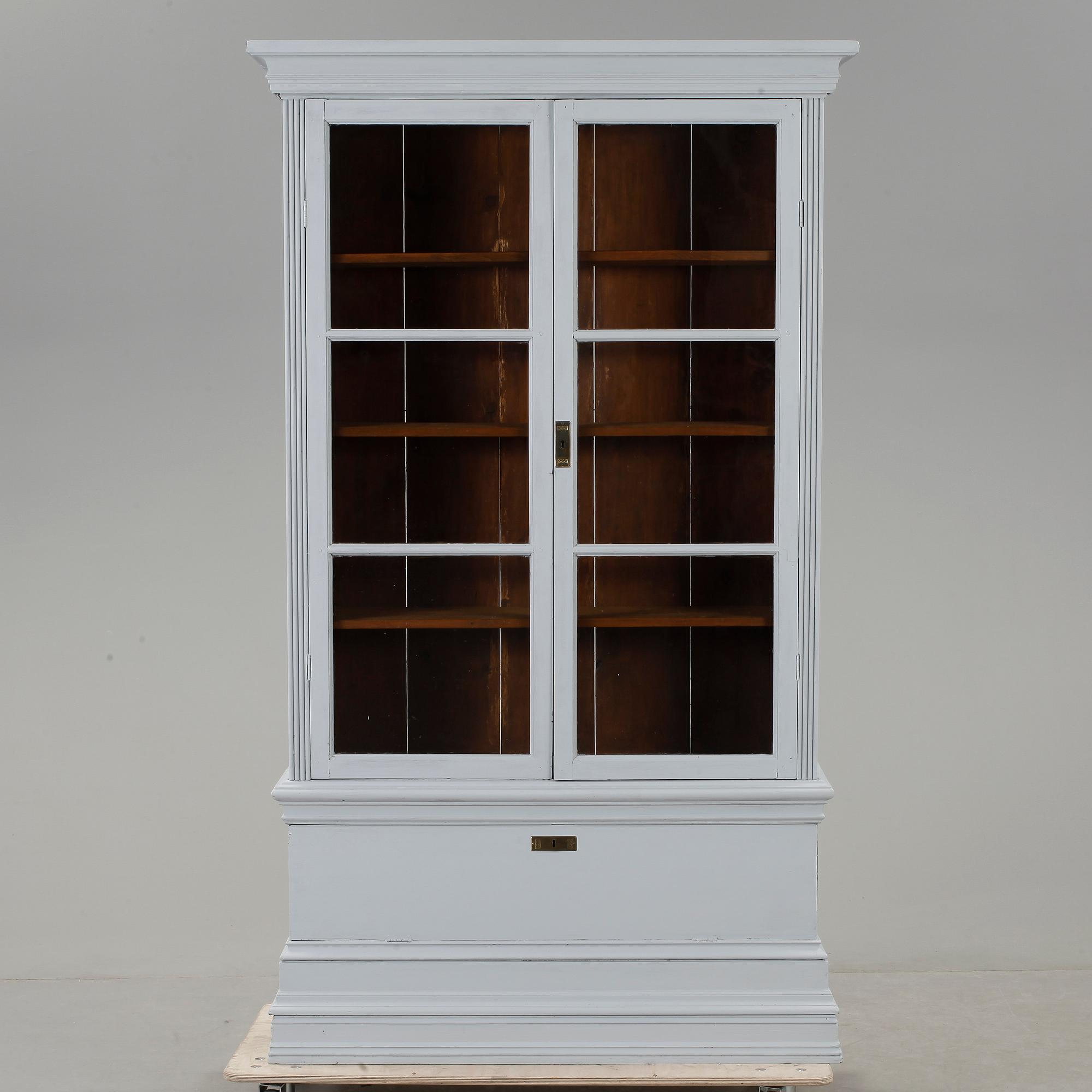 BOKSKÅP, 1800-talets slut.