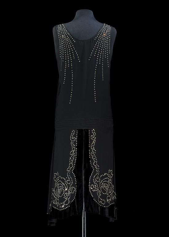 A 1920s dress.