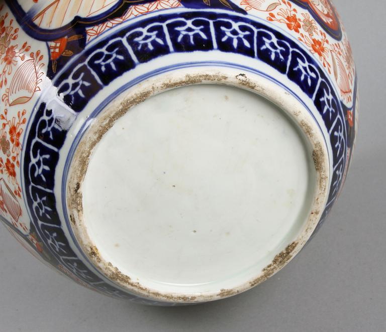 YTTERFODER, porslin, Imari Japan. Omkring 1900.