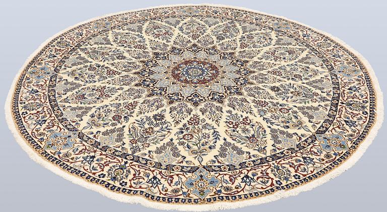 A part silk Nain rug, so called 9LAA, diameter c. 203 cm.