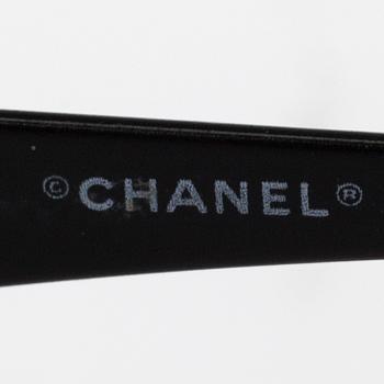 SOLGLASÖGON, Chanel.