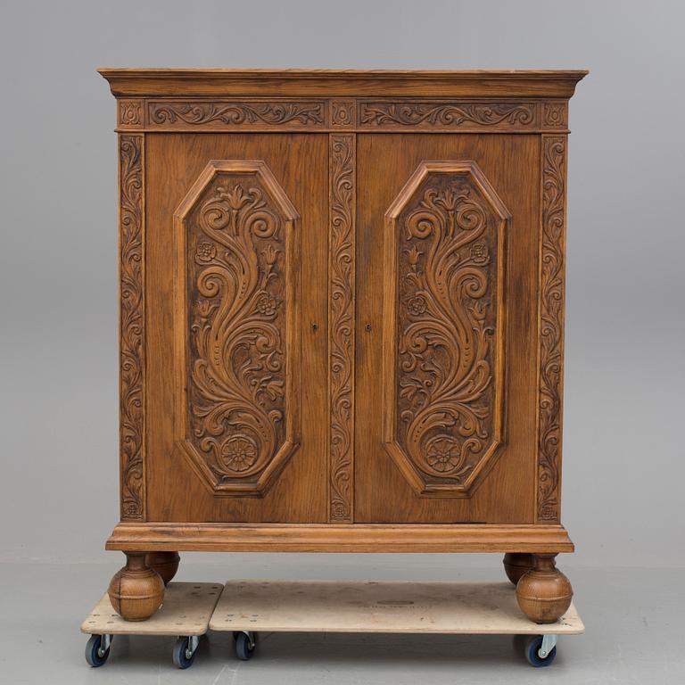 SKÅP, barockstil, 1900-talets första hälft.