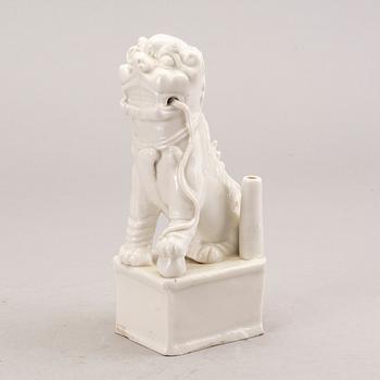 A Chinese blanc de chine joss stick holder, Qing dynasty, Kangxi (1662-1722).