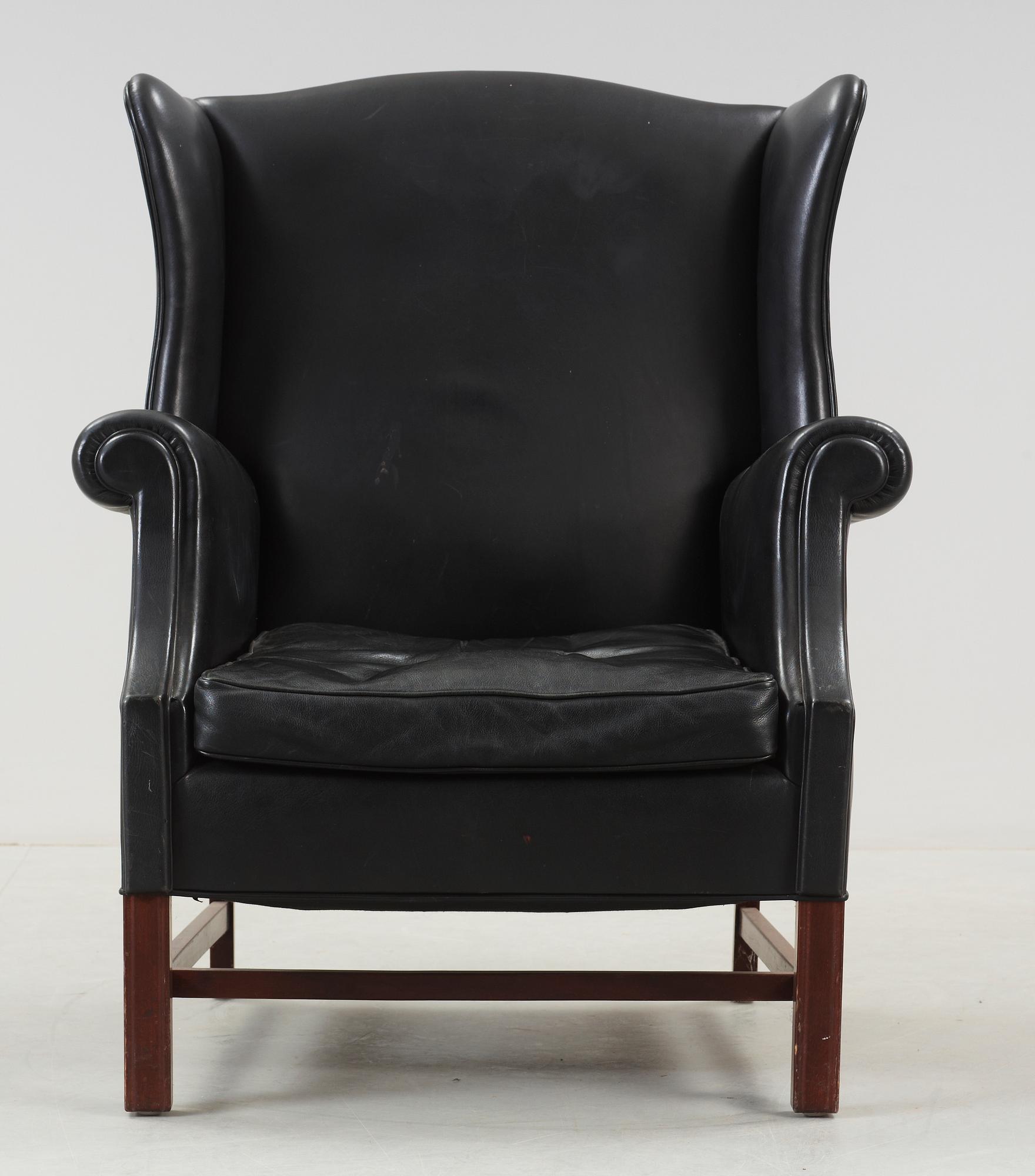 ÖRONLAPPSFÅTÖLJ, 1900-talets första hälft.