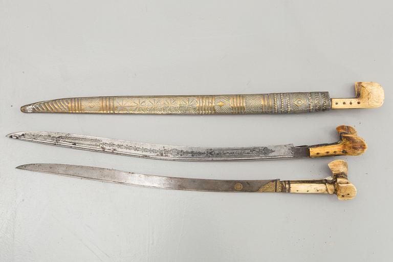 SWORDS - YATAGAN / YATAGHAN, 3 pcs, ottoman, Turkey possibly 19th century.