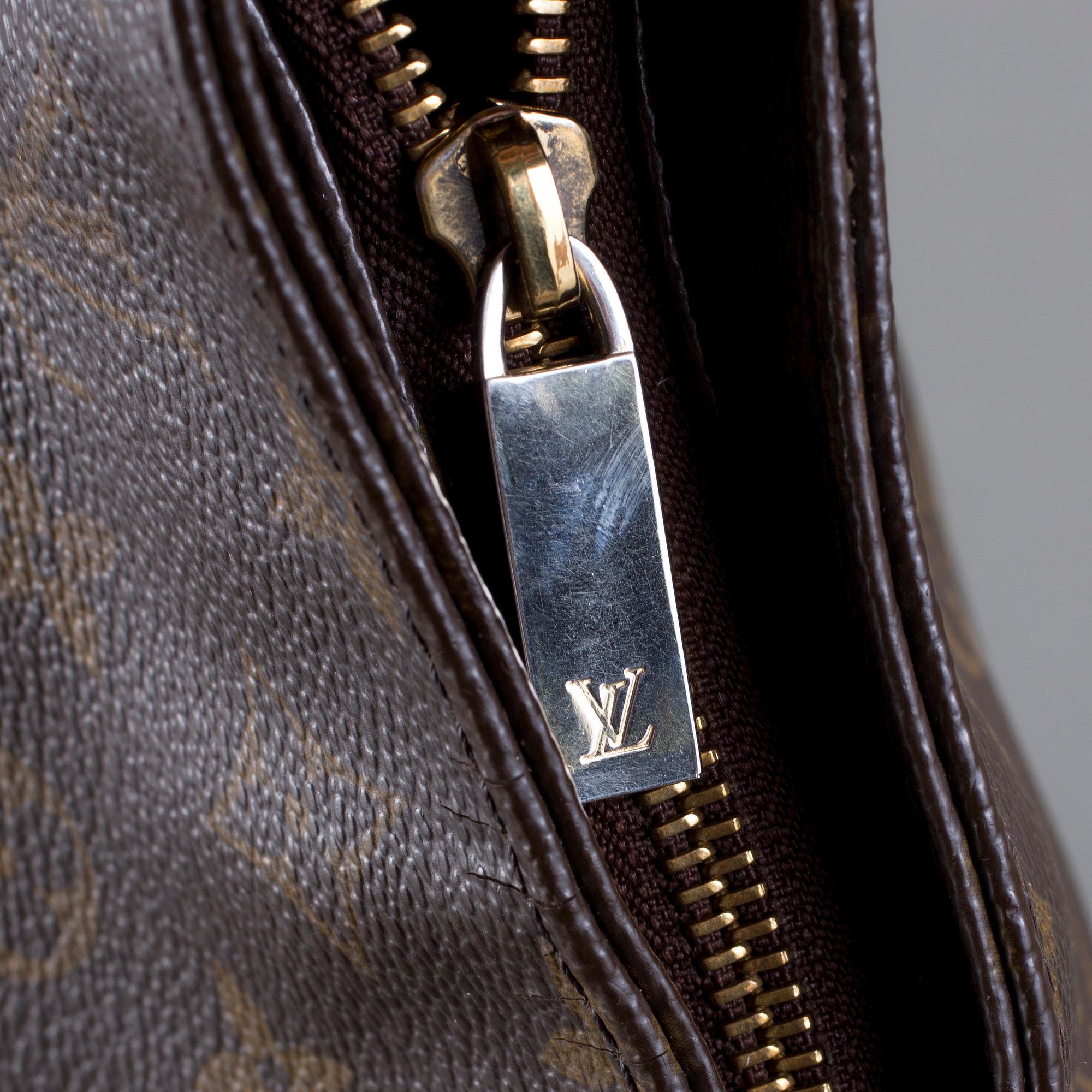VÄSKA, "Looping", Louis Vuitton.