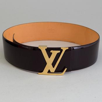 A belt by Louis Vuitton, in size 85.