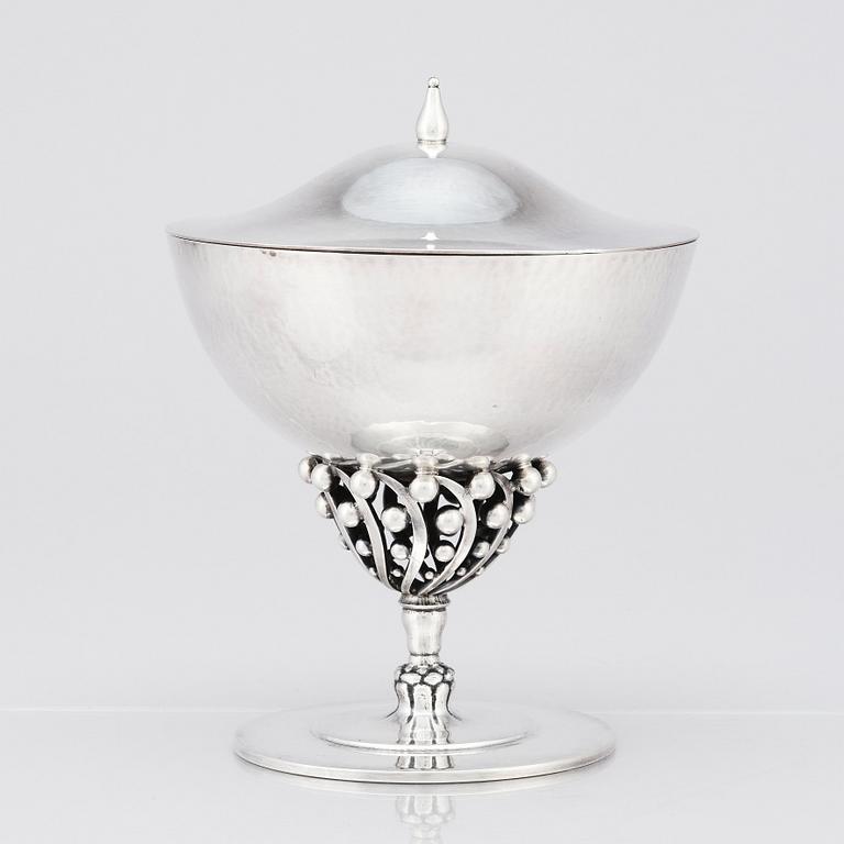 Johan Rohde, a lidded sterling silver bowl on a stem, Copenhagen 1945-77, design nr 43.