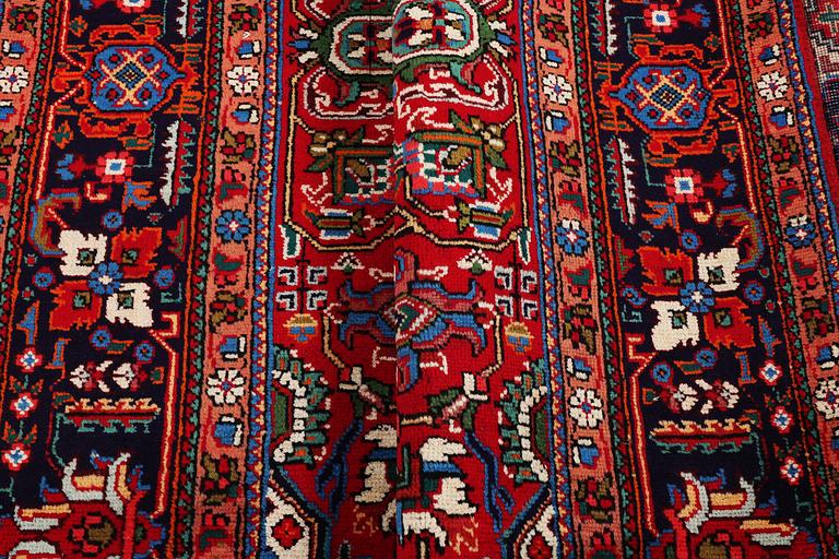 Matta, Täbriz, ca 309 x 204 cm.