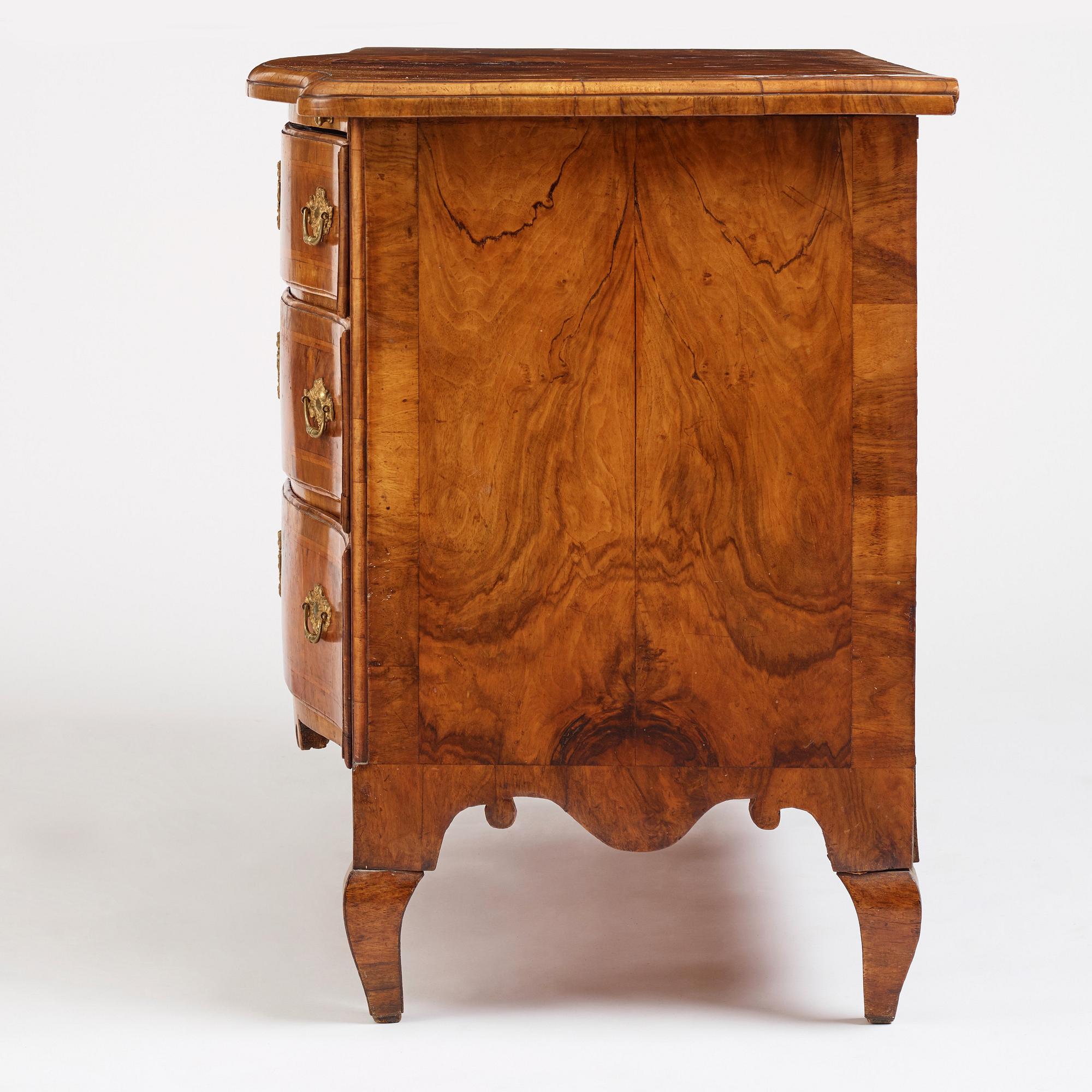 A Swedish late Baroque commode, mid 18th century.