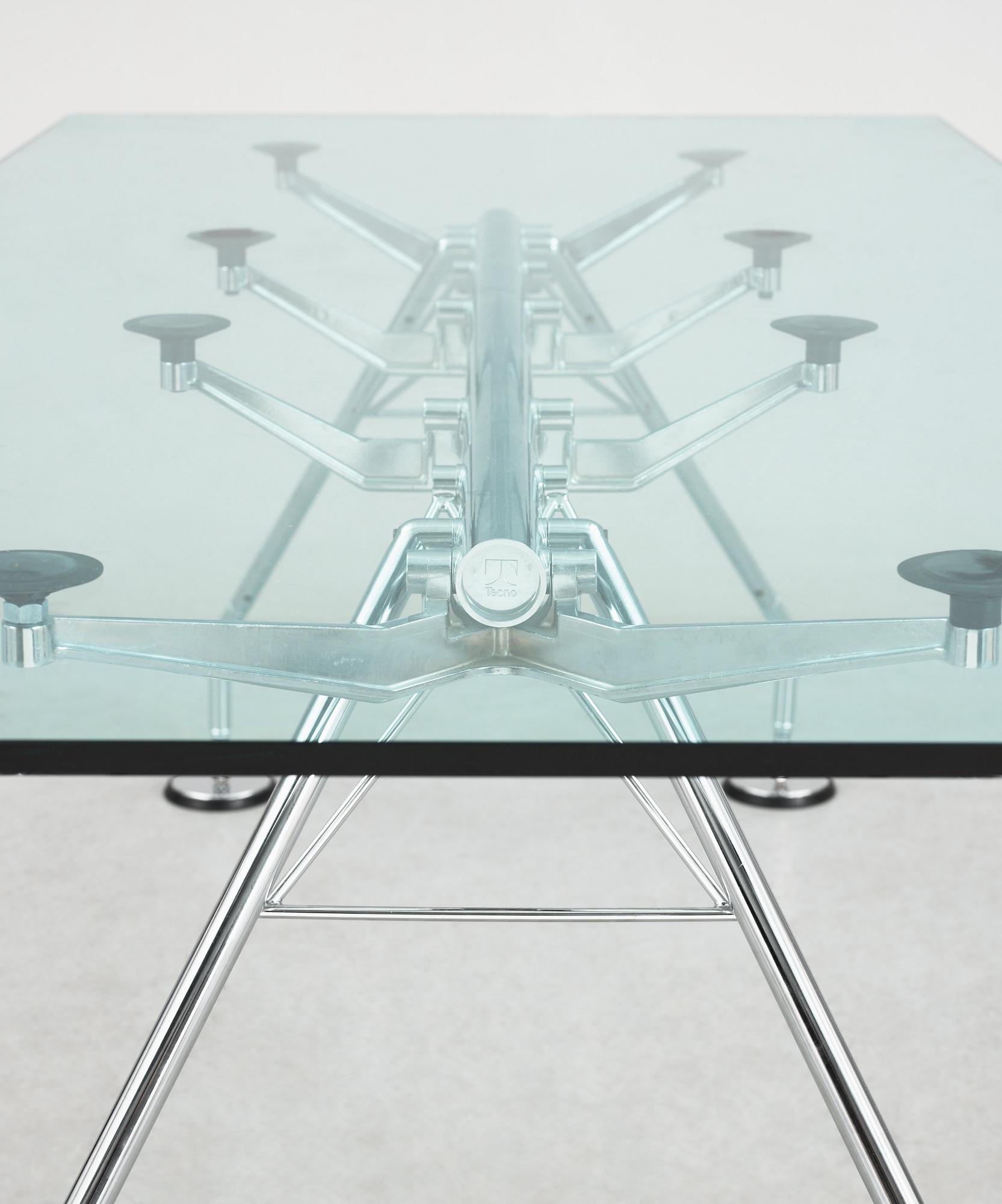 NORMAN FOSTER, bord "Nomos", Tecno.