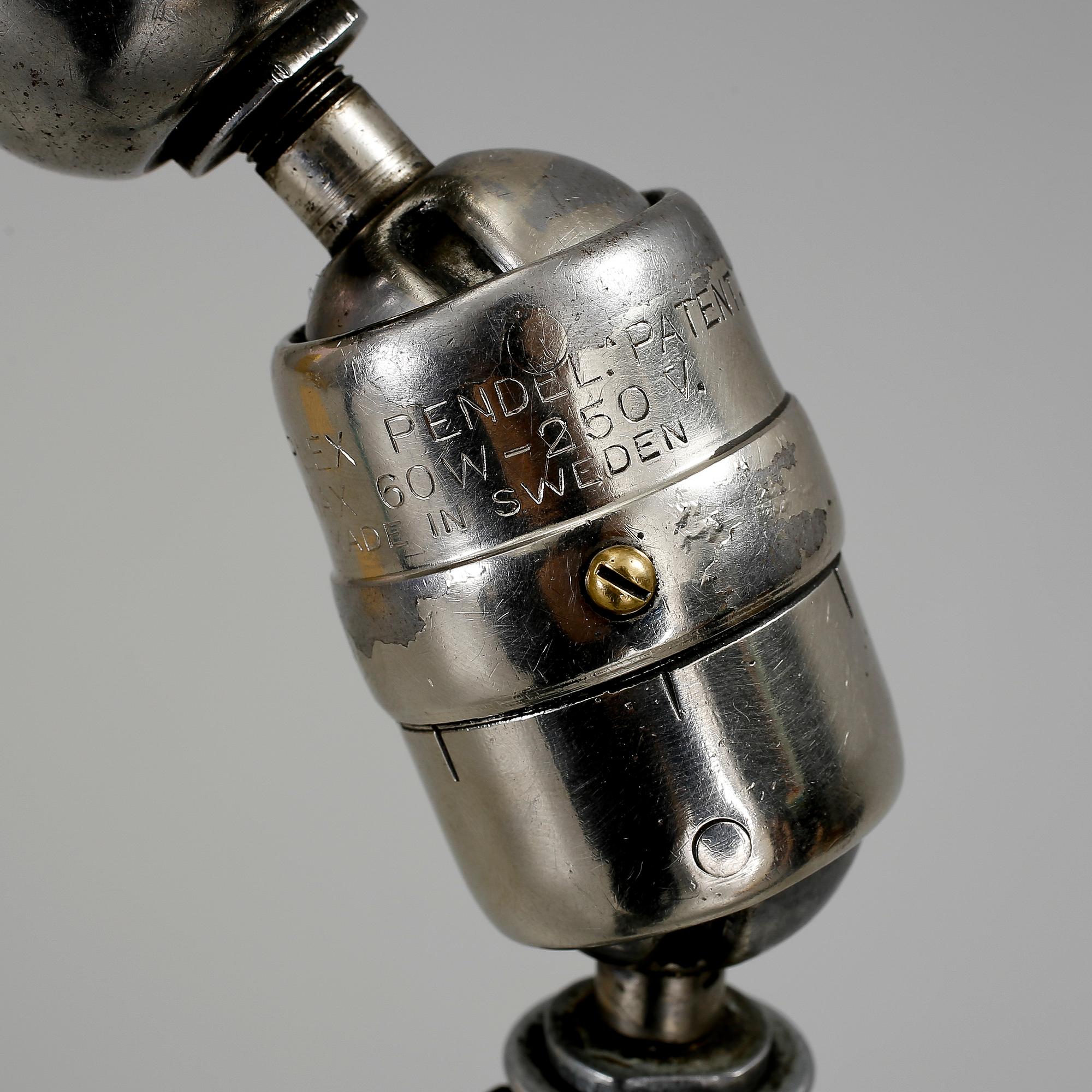 VÄGGLAMPA, "Triplex-pendel", Johan-Petter Johansson, omkring 1900-talets första hälft.