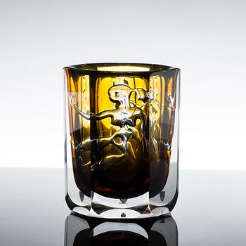 AN OLLE ALBERIUS ARIEL VASE, ORREFORS GALLERY -88.