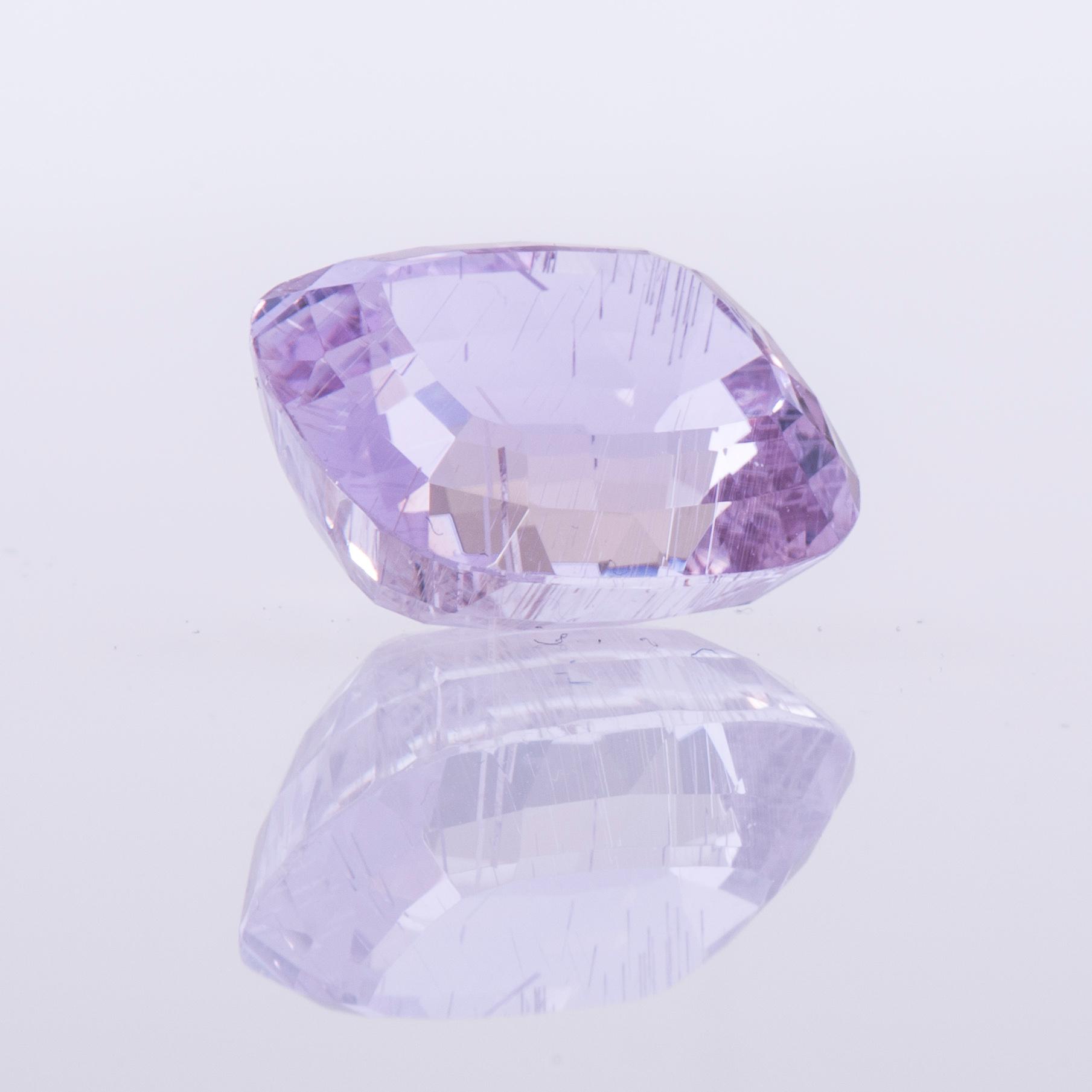 KUNZIT, dynslipad 15,7 ct.
