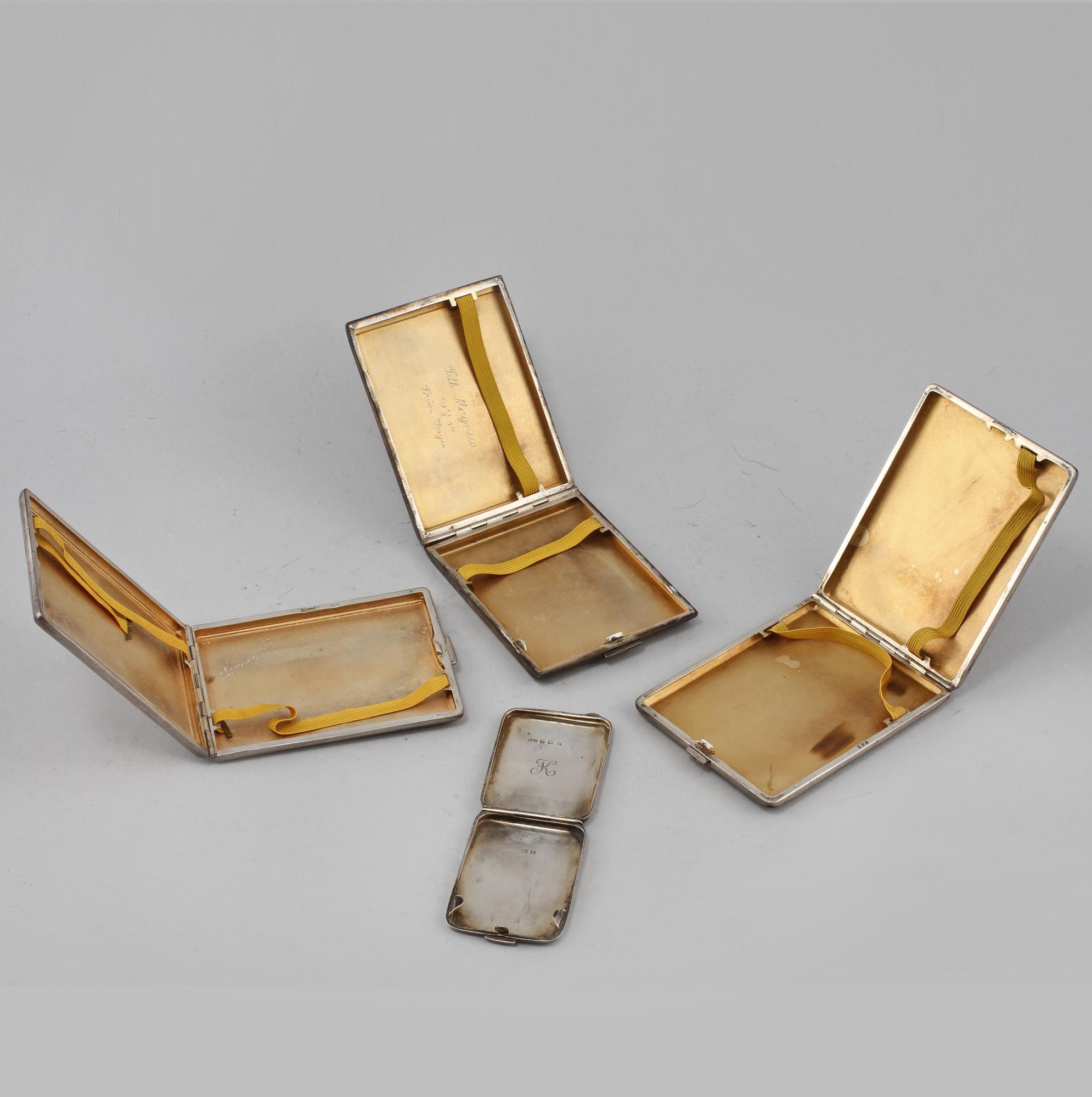 ETUIER, 4 st, silver, utländska stämplar, 1900-talets första hälft. Vikt 400 g.