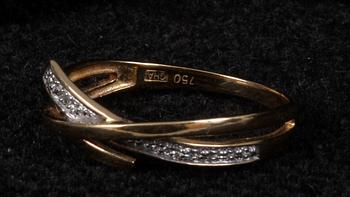 RINGAR, 2 st, 18K guld samt briljanter. Bl a importstämplar samt utländska stämplar.