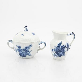 Service 68 dlr "Blå Blomst" Royal Copenhagen Denmark porcelain 1967-1991.