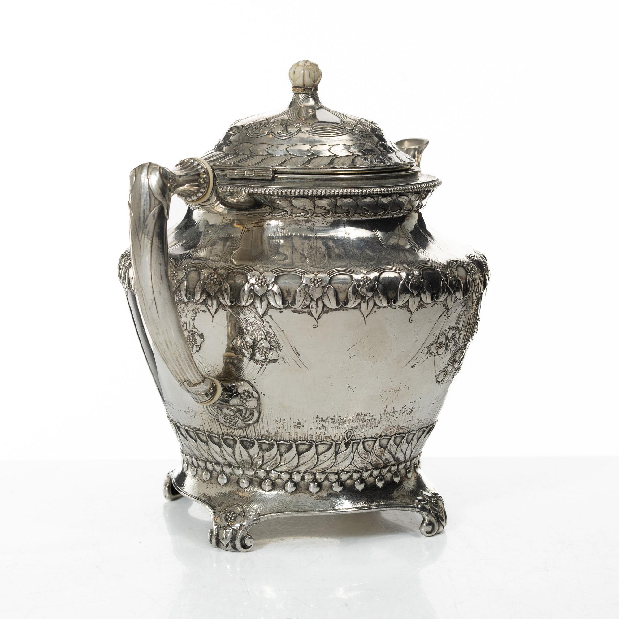 Jugend/Art Nouveau, CG Hallberg, tekanna, silver, jugend, Stockholm 1902.