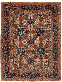 A CARPET, A SEMI-ANTIQUE TABRIZ PETAG, 396,5 x 305,5 cm.
