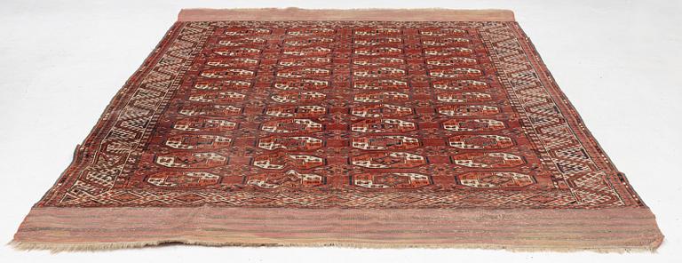 Rug, antique Tekke/Turkmen, from around 1850-1880. approx. 353 x 214 cm.