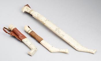 SAMEKNIVAR, 3 st, horn, bla med datering 1944.