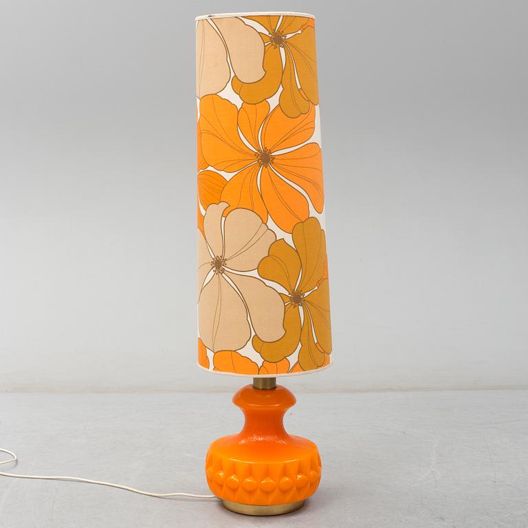 A 1970s floot light.