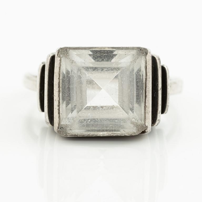 Wiwen Nilsson, ring, silver med fasettslipad bergkristall, Lund 1939.